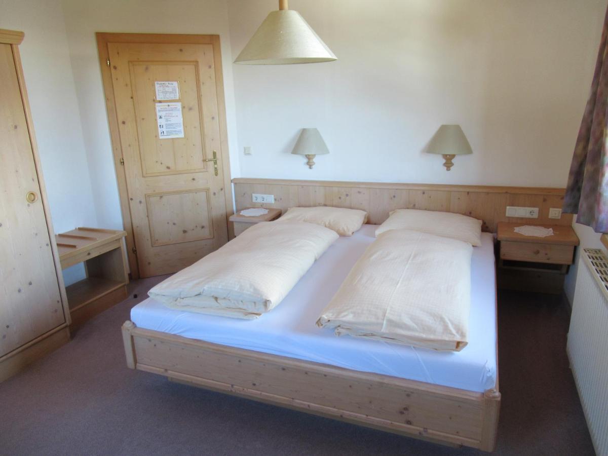 Steinerhaus Berggasthof เกริบมิง ภายนอก รูปภาพ